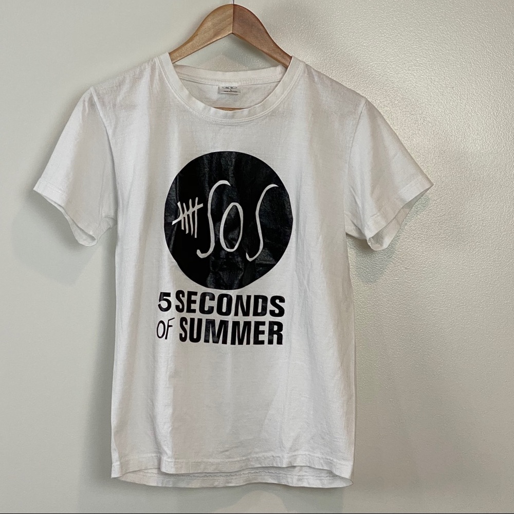 Preowned band tee - 5 Seconds of Summer in GUC